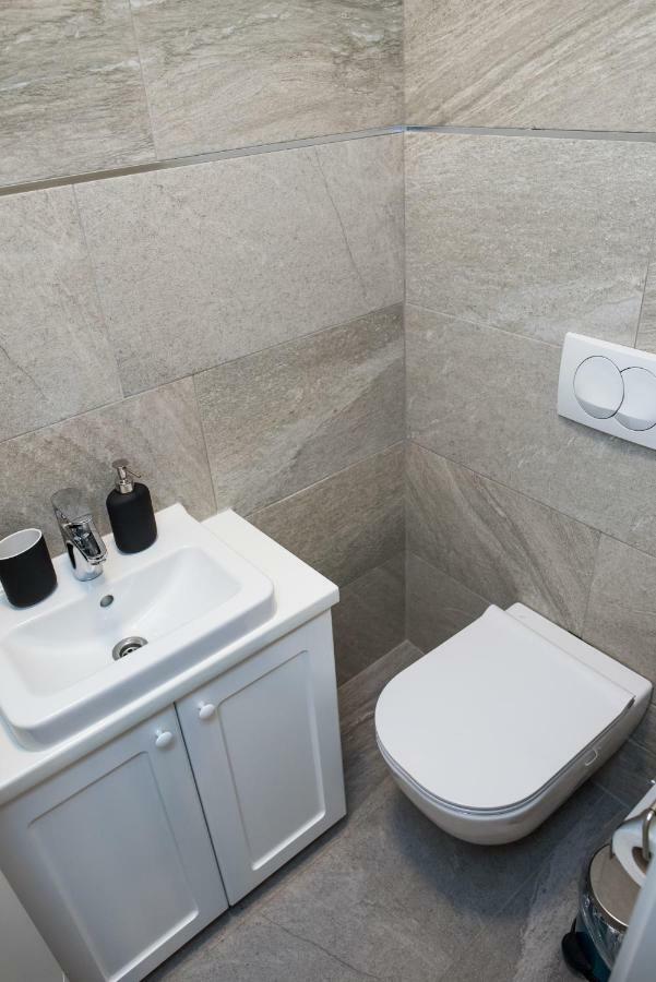 Apartman Donner Centar IV ซูโบติกา ภายนอก รูปภาพ